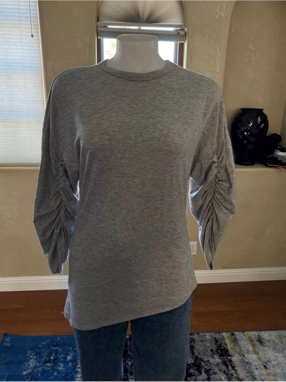 JW Style Gray Asymmetric Cinched Long Sleeve Sweatshirt Sz Small